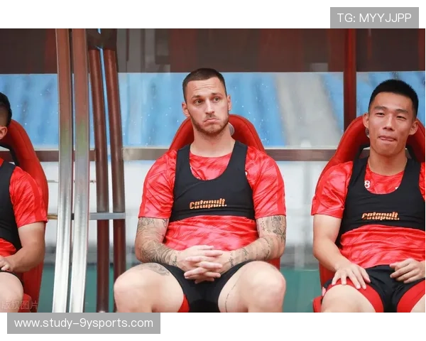 热那亚俱乐部迎来新阶段 战术革新与引援动向引发球迷热议新赛季展望 热那亚俱乐部迎来新阶段 战术革新与引援动向引发球迷热议新赛季展望