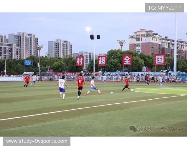 中国足球联赛再掀高潮，年轻球员表现抢眼引发热议