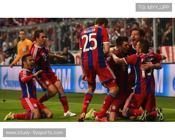 拜仁慕尼黑迎来新赛季首场胜利 球员表现亮眼 引发球迷热议